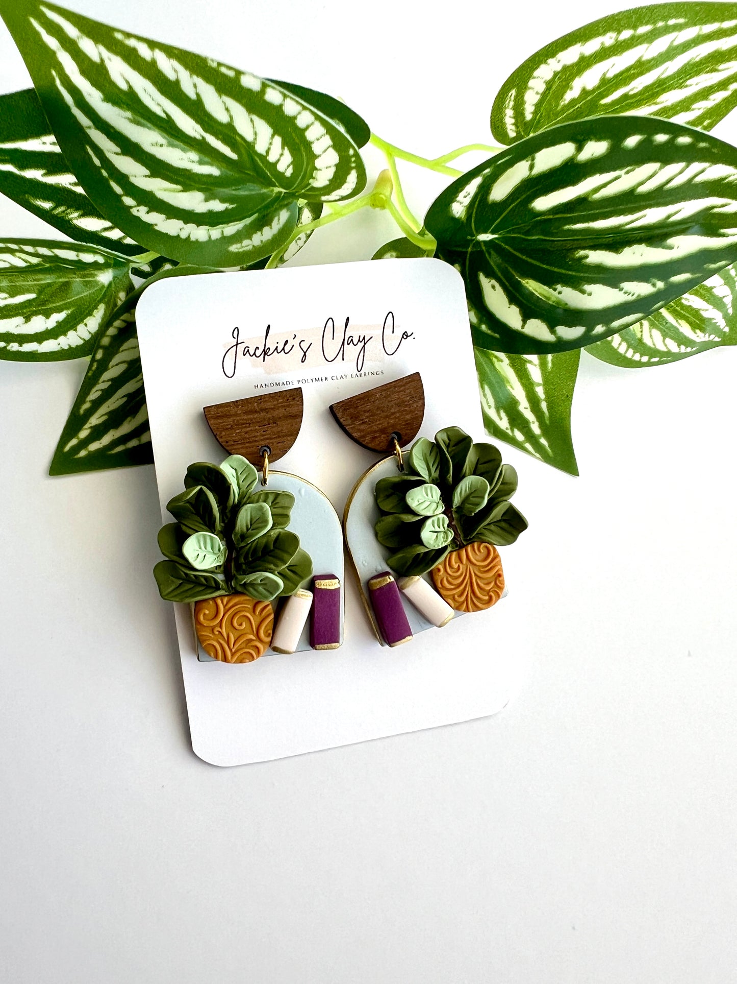 Fiddle Leaf Plant & Books